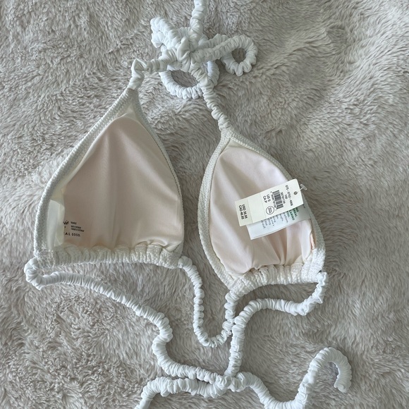 Aerie white scrunch bikini top - Picture 2 of 3